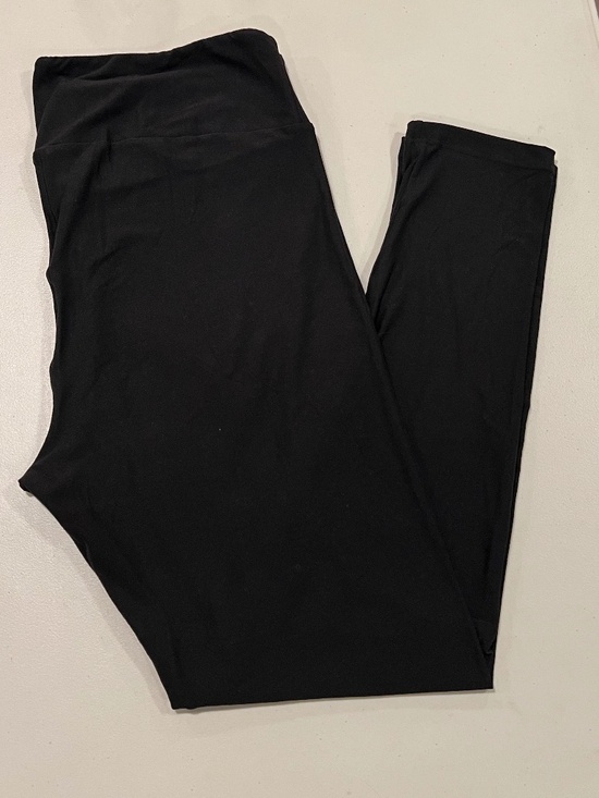 LuLaRoe Pants - LuLaRoe TC Leggings - NWOT - black